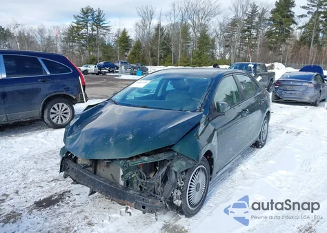 2015 Toyota Corolla Le z USA, uszkodzony, nr VIN 2T1BURHEXFC376236